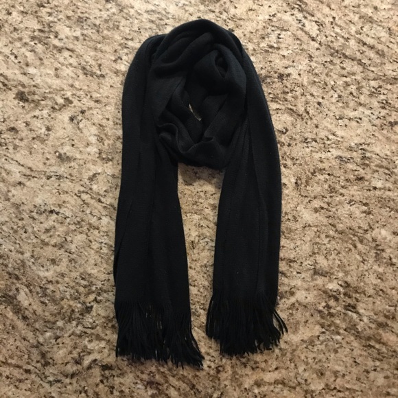 Accessories - Black Fringe Scarf